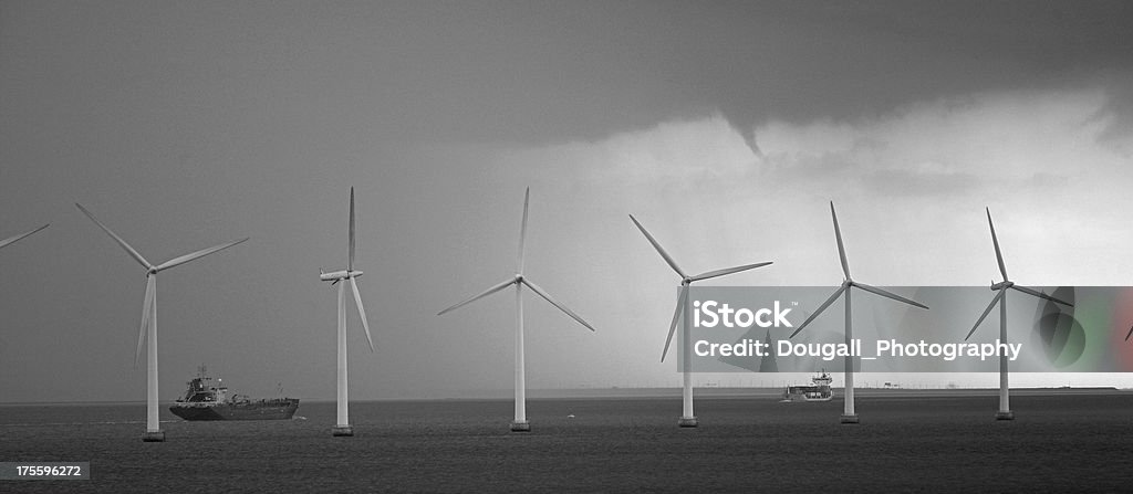 再生可能エネルギーの風力タービン Coppenhegan ,デンマーク - グリーンテクノロジーのロイヤリティフリーストックフォト