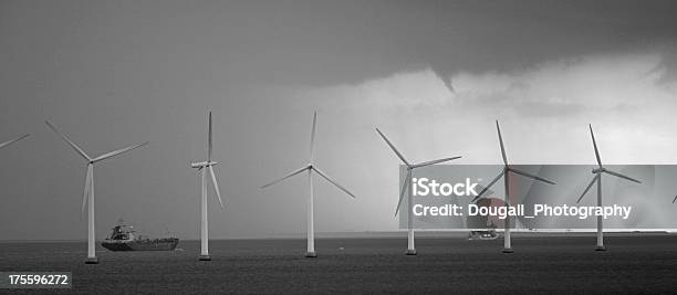 再生可能エネルギーの風力タービン Coppenhegan デンマーク - グリーンテクノロジーのストックフォトや画像を多数ご用意 - グリーンテクノロジー, テクノロジー, 交通輸送