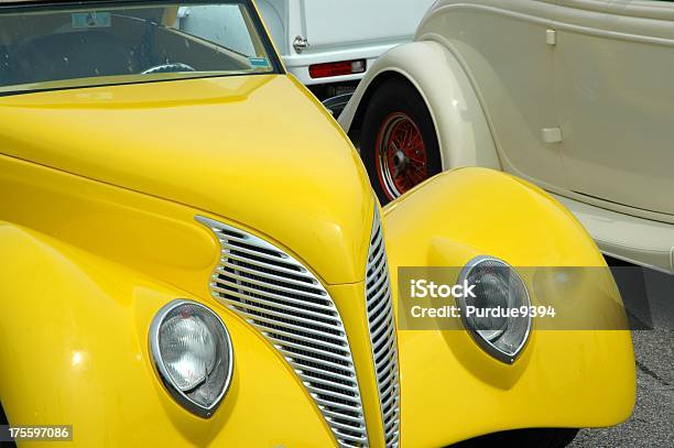 Banana Clásico Street Rod Amarillo Foto de stock y más banco de imágenes de Amarillo - Color - Amarillo - Color, Anticuado, Antigualla