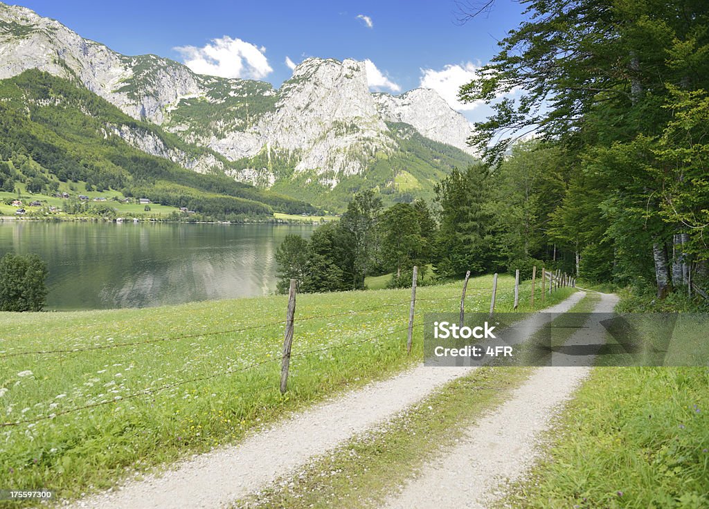 Escursioni intorno al Lago Grundlsee, riserva naturale Austria - Foto stock royalty-free di Alpi