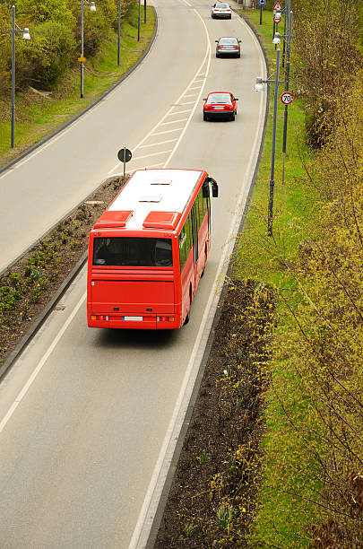 istock Car and bus traffic at a curve 175597705