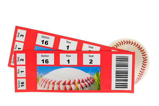 béisbol y dos entradas stubs sobre fondo blanco - ticket stub fotos fotografías e imágenes de stock