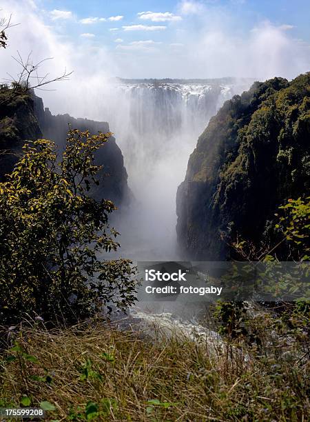 Cataratas De Victoria Foto de stock y más banco de imágenes de Agua - Agua, Aire libre, Anochecer