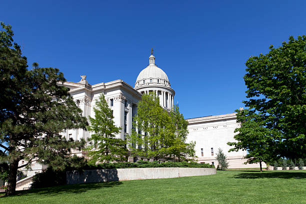 oklahoma state capitol building - oklahoma state capitol - fotografias e filmes do acervo