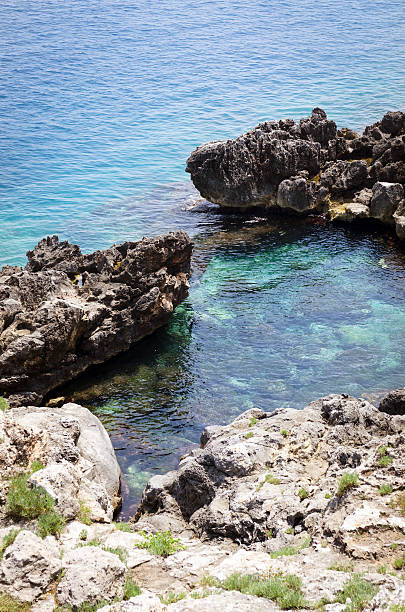 istock Rocky coast - Italy 175599973