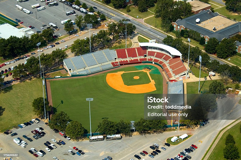 Vue aérienne d'un terrain de baseball de Tuscaloosa. - Photo de Vue aérienne libre de droits