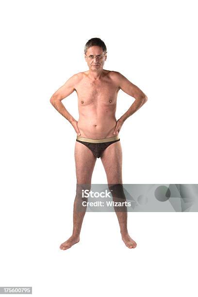 Foto de Branco Caucasiano Homem Nu Semi e mais fotos de stock de 50-54 anos - 50-54 anos, Adulto maduro, Com as Mãos nas Cadeiras