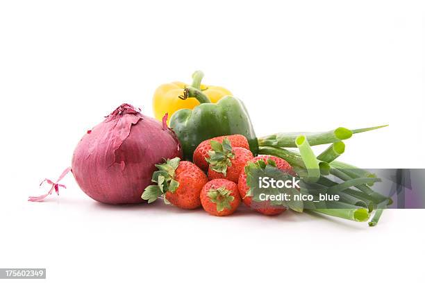 Harvest Foto de stock y más banco de imágenes de Alimento - Alimento, Blanco - Color, Cebolla
