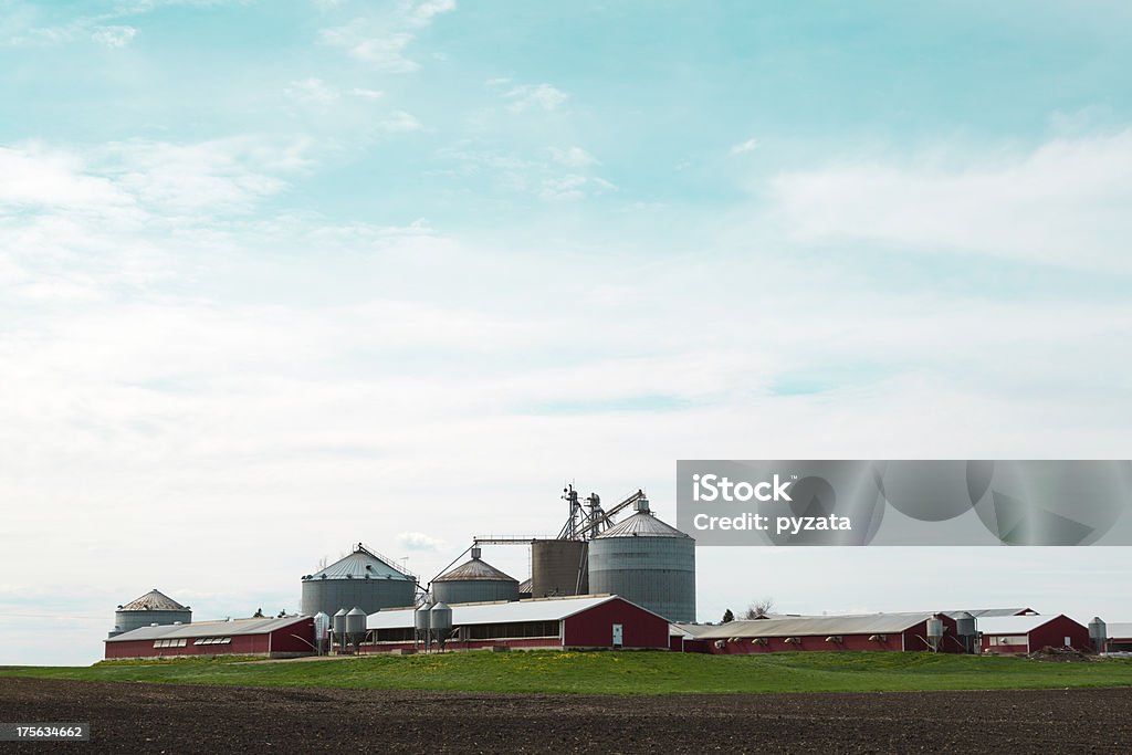 Ferme moderne - Photo de Acier libre de droits