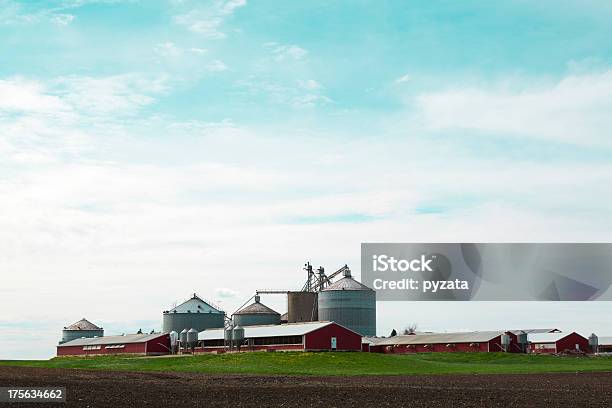 Moderni Farm - Fotografie stock e altre immagini di Acciaio - Acciaio, Agricoltura, Alimentazione sana