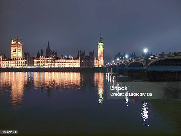 Casas Del Parlamento Foto de stock y más banco de imágenes de Arquitectura - Arquitectura, Casas del Parlamento - Westminster, Ciudades capitales