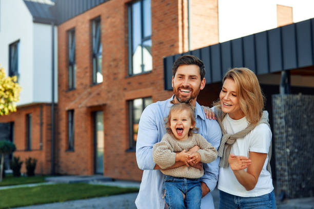 Moving, buying a home. Family shooting.