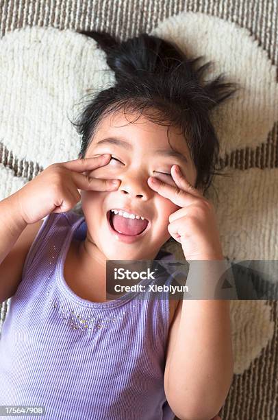 Junge Kind Mit Verrückten Ausdruck Stockfoto und mehr Bilder von Asien - Asien, Baby, Bizarr