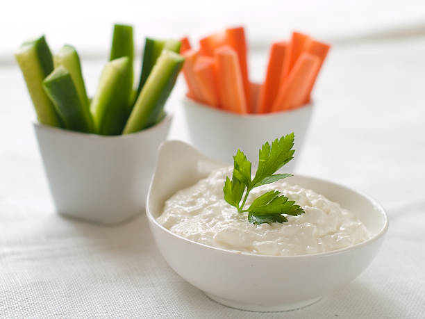 verduras con dip - cottage cheese fotografías e imágenes de stock