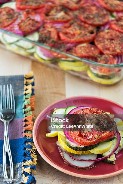 Photo libre de droit de Gratin De Légumes banque d'images et plus d'images libres de droit de Aliment - Aliment, Aliments et boissons, Assiette