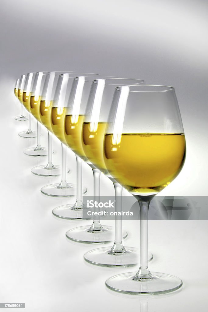 vino bianco - Foto de stock de Adega - Característica arquitetônica royalty-free