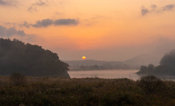 Sunrise in the water fog (October 25, 2023, Yeongsan River, Naju-si, Jeollanam-do, Korea)
