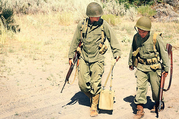 dois soldados - korean war - fotografias e filmes do acervo