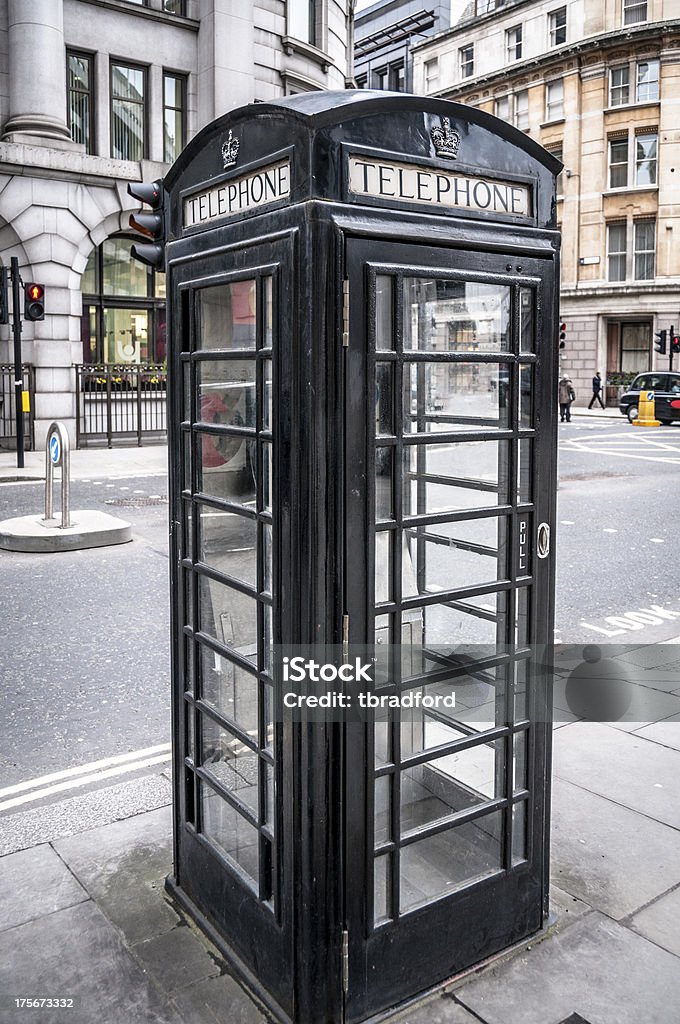 Noir téléphone boîte à Londres, Angleterre - Photo de Angleterre libre de droits