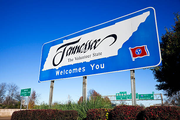 Welcome to Tennessee Welcome to Tennessee - road sign on the highway. tennessee road sign stock pictures, royalty-free photos & images