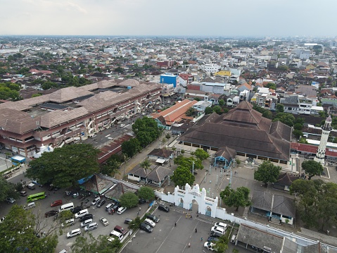 The Surakarta Grand Mosque and Klewer Market are two places side by side, this is one of the characteristics of the city of Surakarta.\nmarkets cannot be separated from human civilization, as well as places of worship are a pillar of religious life.