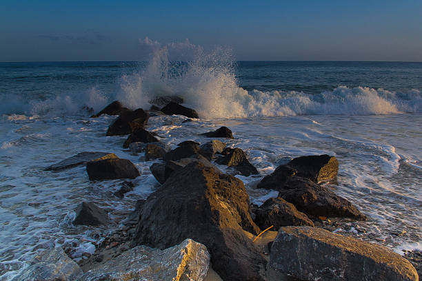 istock The Power of the Sea 175742448