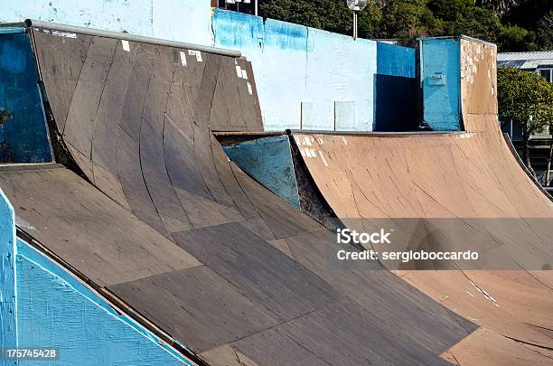 Skateboardpark Stockfoto und mehr Bilder von Fotografie - Fotografie, Grau, Horizontal