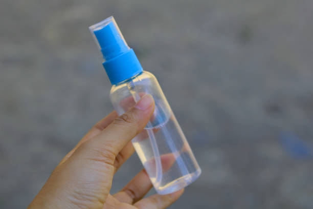 透明な香水瓶