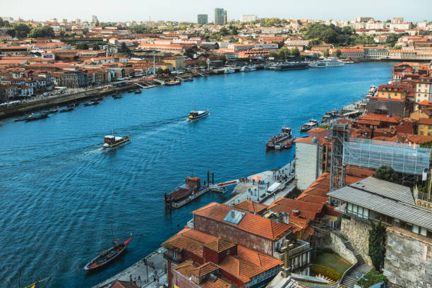 istock The Douro river in Autumn 1757527332
