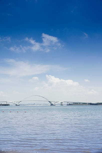 istock Xiamen WuYuan Bridge 175752871