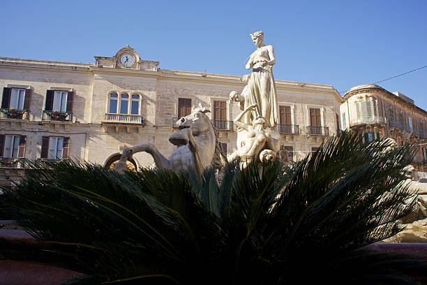 istock Fountain of Artemis, Syracuse 175756151