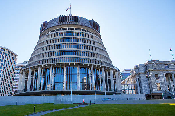 Wellington Parliament The Beehive in Wellington, New Zealand beehive new zealand stock pictures, royalty-free photos & images
