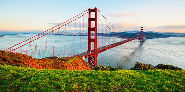 istock Golden Gate Bridge at sunrise 175770361