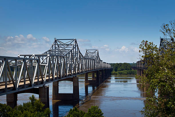 istock Bridge over the Mississippi River 175775012