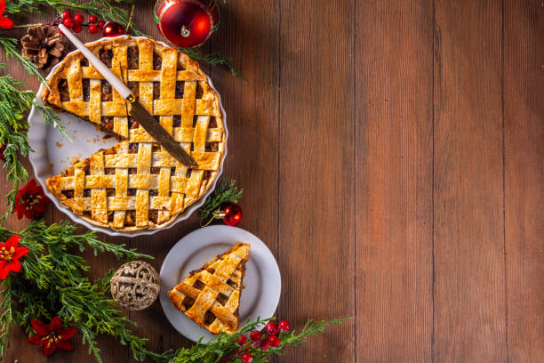 istock Traditional Christmas mince pie 1757862358
