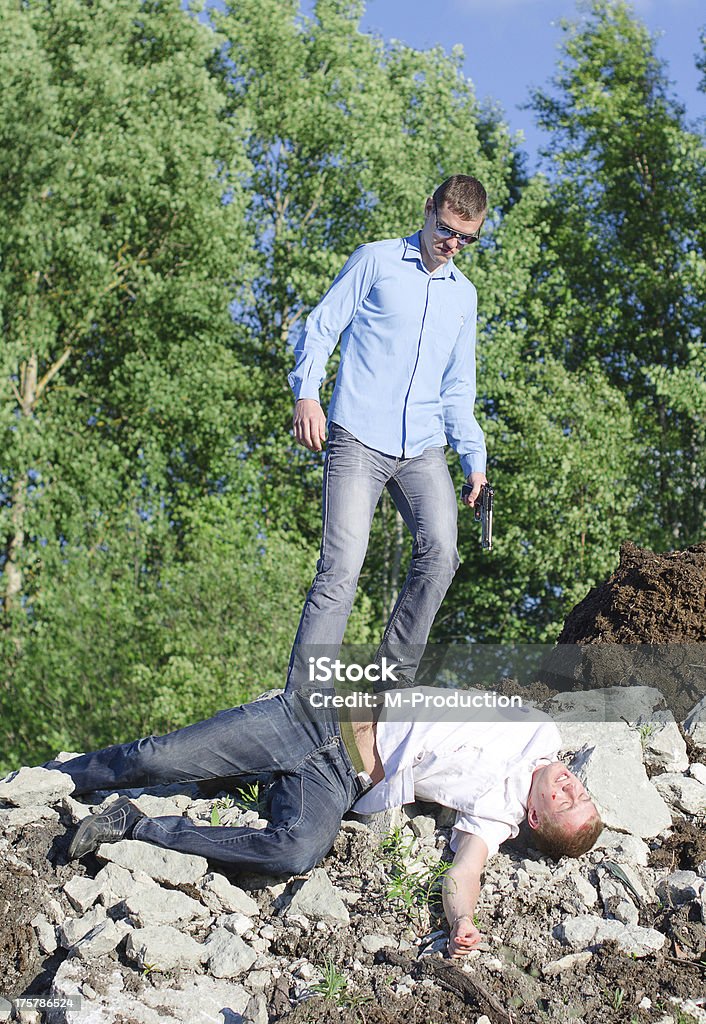 Zuwiderhandelnde öffnet das Corpus, Überwürfe auf einer Klippe - Lizenzfrei Aggression Stock-Foto