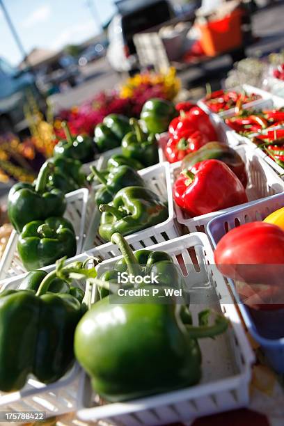 Mercado De Produtos Agrícolas - Fotografias de stock e mais imagens de Ao Ar Livre - Ao Ar Livre, Comida, Cru