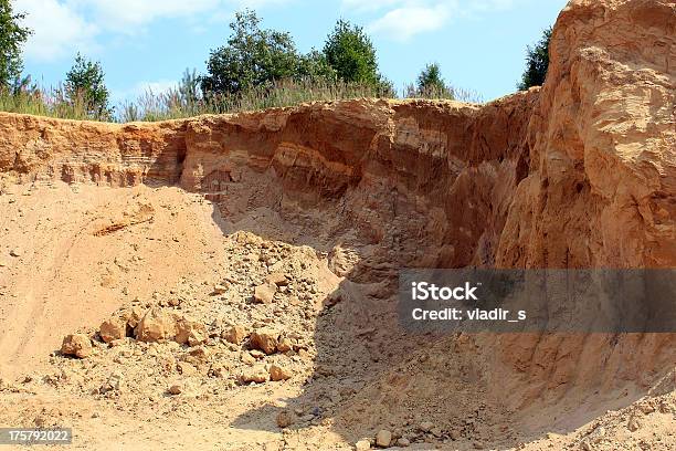 Piasek Pit - zdjęcia stockowe i więcej obrazów Bez ludzi - Bez ludzi, Biały, Bunkier