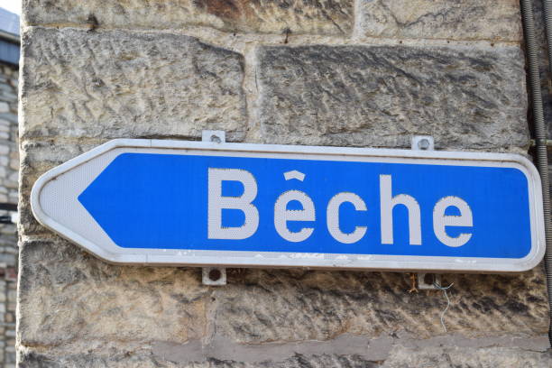 road sign to Beche