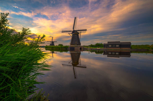 istock Sunset above old dutch windmill in Kinderdijk, Netherlands 1758089203