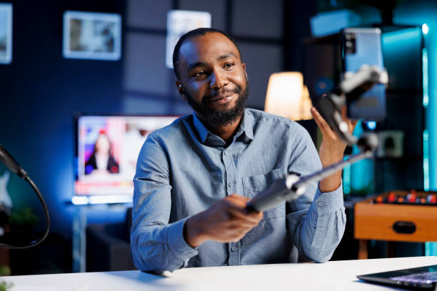 istock Entertainer films with selfie stick 1758109243