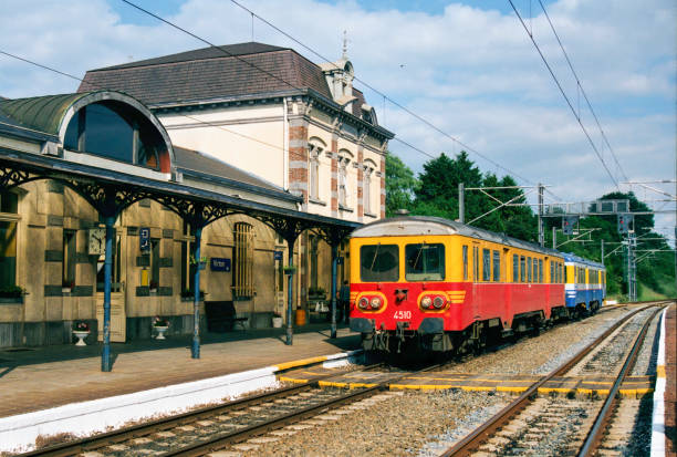 Motorwagen 4510 in het station Van Virton