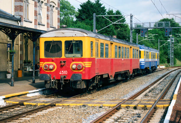istock Motorwagen 4510 in het station Van Virton 1758137044