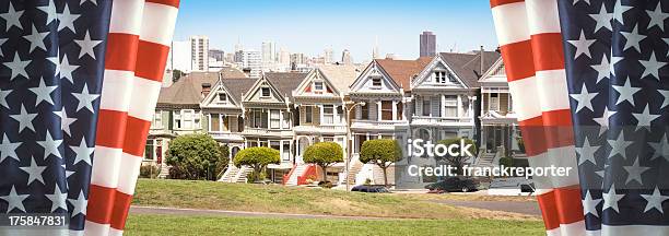 Foto de Bandeira Dos Eua Sobre O Horizonte De São Francisco e mais fotos de stock de Alamo Square