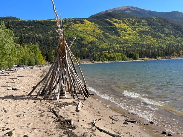 istock Teepee in autumn by a lake 1758490908