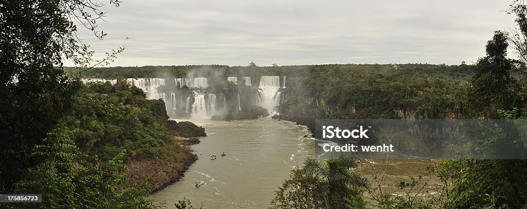 Cataratas del iguazú, Brasil-Vista panorámica - Foto de stock de Agua libre de derechos