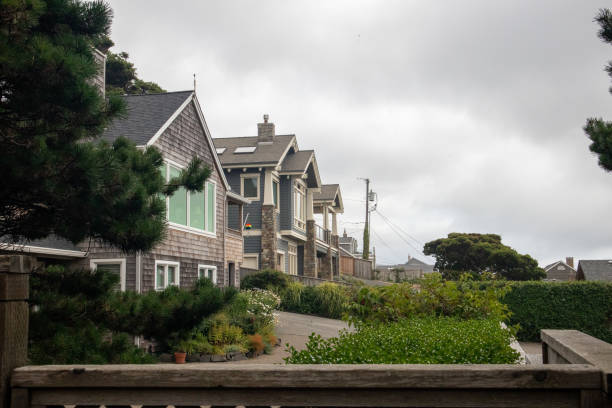 istock Cannon Beach, Washington Beach Houses 1758739113