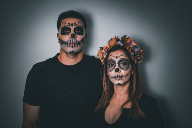 130+ Dia De Los Muertos Couple Costumes Stock Photos, Pictures & Royalty-Free Images - iStock