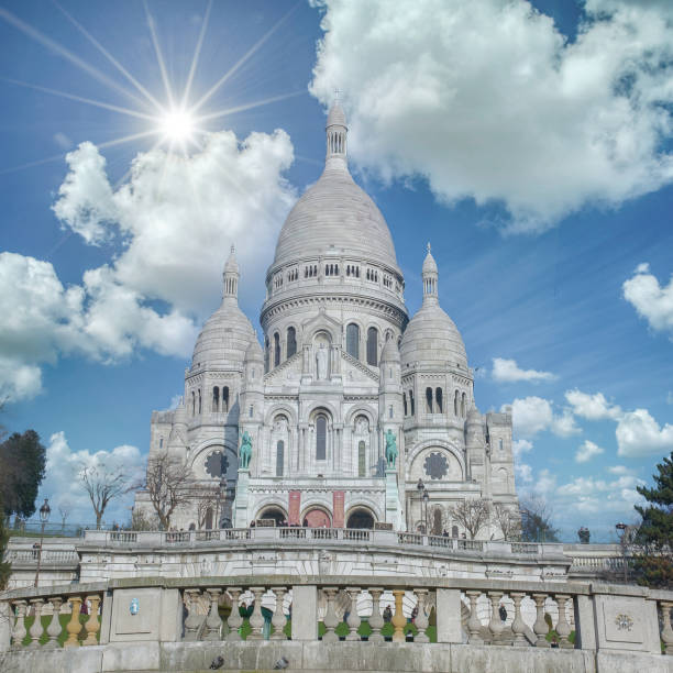 istock Paris, basilica Sacre-Coeur, in Montmartre 1758940626
