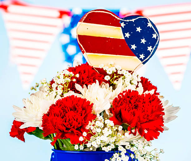 istock Patriotic Flower Arrangement for July 4th 175903190